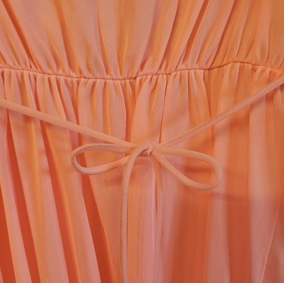 Cheeky little vintage lingerie 👙 - Picture 7 of 10